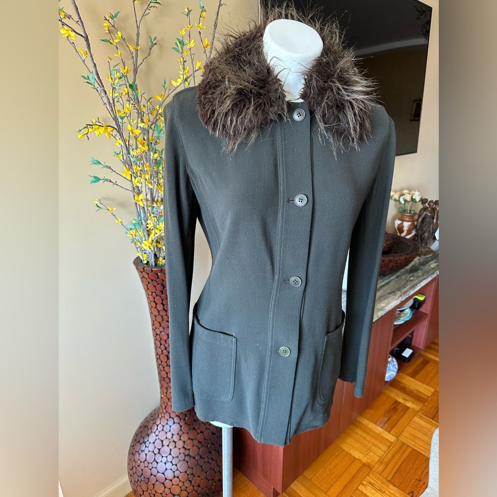 Vintage1995’s Giorgio Armani LeCollezioni Blazer. unlined, removable collar.s M